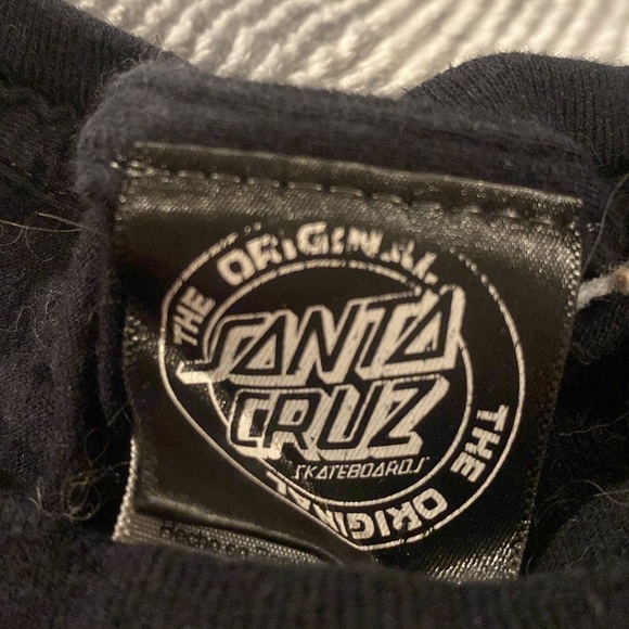 Santa Cruz women’s t shirt barely worn - Picture 3 of 4